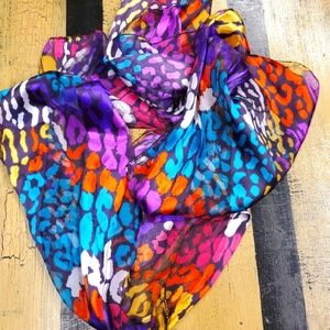 👸🧣 Bright print scarf